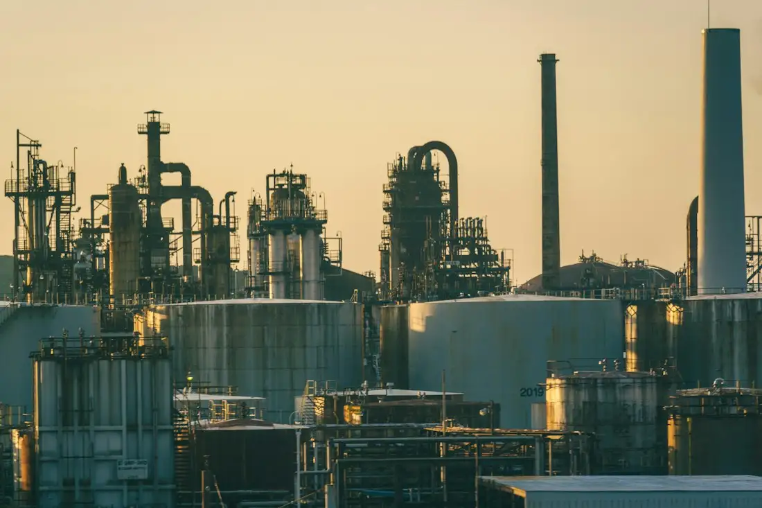 Advanced Waste Mineral Oil Re-Refining